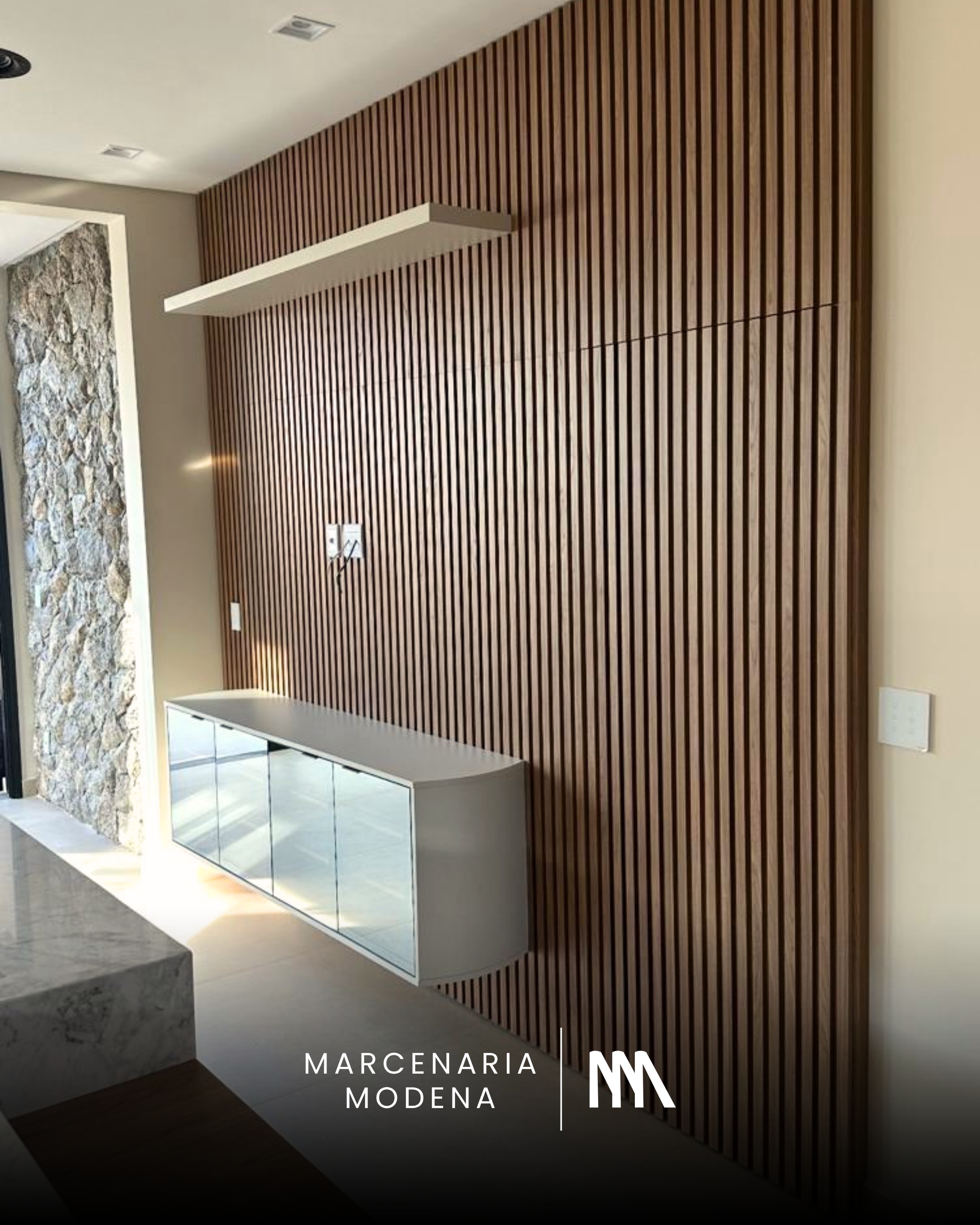 Painel em madeira